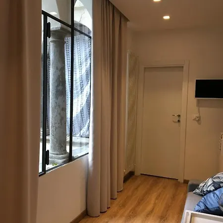 Daire Iseolakerental - Palazzo Cinquecento Depandance *